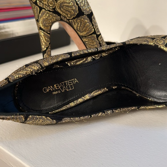 Giambattista Valli Black and Gold Brocade Heels - 37.5 - Picture 7 of 8
